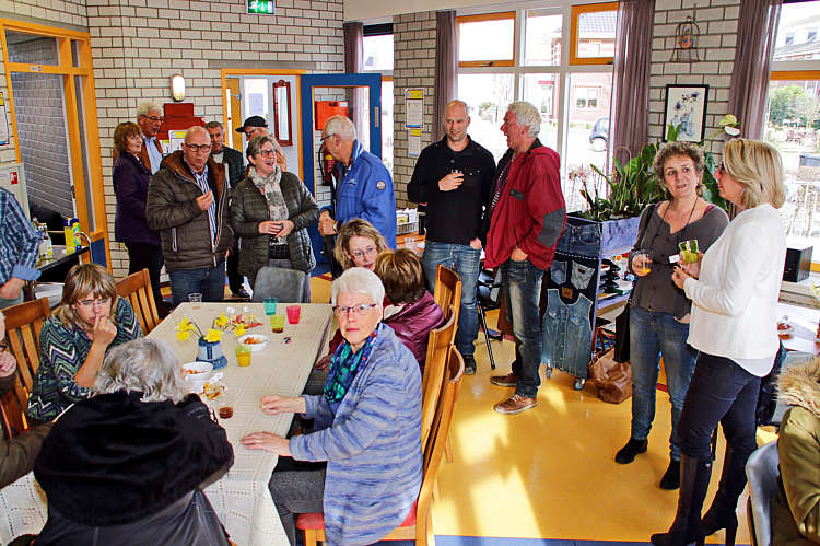 Opening en ingebruikname van het vernieuwde terras van het HUIS van ALLES in Driebruggen_33